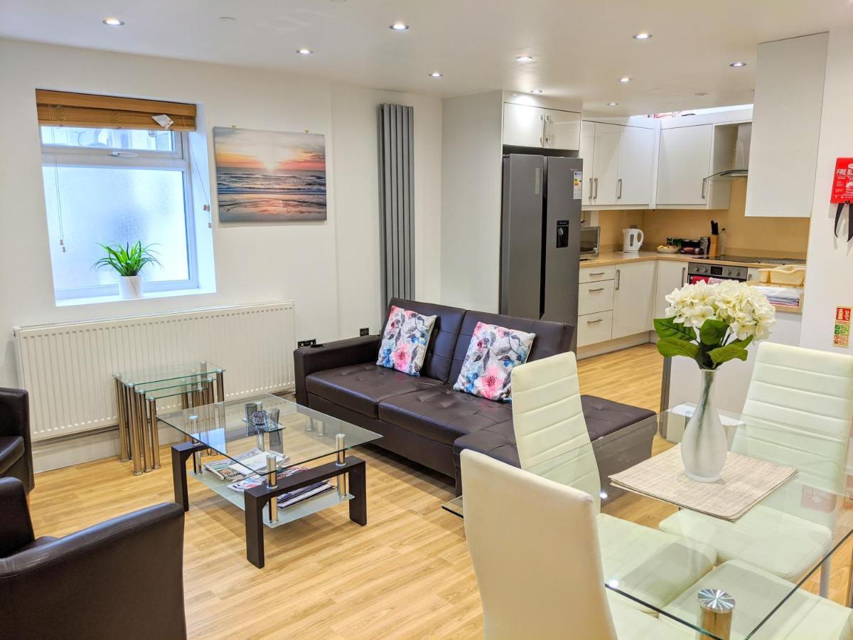 Spacious 2-bed In Kingston Near Richmond Park Kingston upon Thames (Greater London)