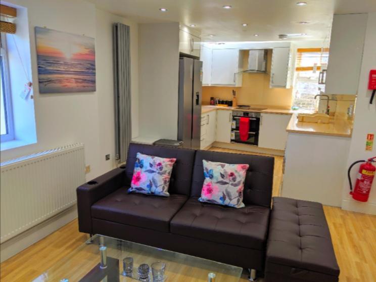 Apartment Spacious 2-bed In Kingston Near Richmond Park *